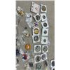 Image 7 : Assorted Collectible Pins, Commemorative Coins, Keychains, and More