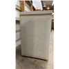 Image 5 : General Electric CFB-15 White Chest Freezer, 35 x 24 x 32"