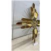Image 3 : Mid-Century Modern Brutalist-Style Brass-Toned Metal Sunburst Wall Clock, 29 x 29"