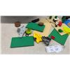 Image 3 : Large Lot LEGO with Baseplates, Minifigures, and More