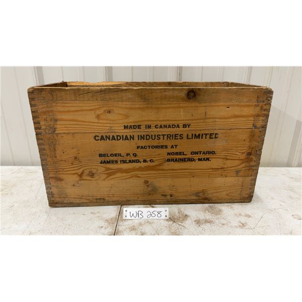 Vintage CIL Wood Explosion/Ammo Shells Box Dovetaik Corner, 21 x 12 x 9.5"