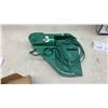 Image 2 : JEF Electric Putting Partner JP-100 and World of Golf Pop-Up Chipping Net