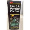 Image 3 : JEF Electric Putting Partner JP-100 and World of Golf Pop-Up Chipping Net