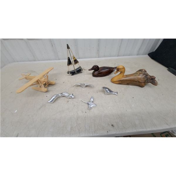 Wooden Model Airplane, Metal Ornamens Horn Art