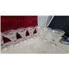 Image 2 : Guinness Beer Mugs, Gold-Rimmed Souvenir Glasses, Frosted Champagne Flutes, and More