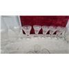 Image 3 : Guinness Beer Mugs, Gold-Rimmed Souvenir Glasses, Frosted Champagne Flutes, and More