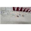 Image 4 : Guinness Beer Mugs, Gold-Rimmed Souvenir Glasses, Frosted Champagne Flutes, and More