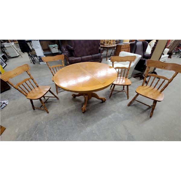 Round Oak Pedestal Dining Table 30 "Hgt 47" Diameter with Four Windsor Style Chairs