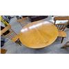 Image 2 : Round Oak Pedestal Dining Table 30 "Hgt 47" Diameter with Four Windsor Style Chairs