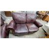 Image 10 : Leather Three-Seater Sofa with Rolled Arms and Carved Wood Trim 84" and Luv Seat 63"