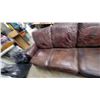 Image 6 : Leather Three-Seater Sofa with Rolled Arms and Carved Wood Trim 84" and Luv Seat 63"