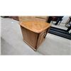 Image 2 : End table21 x 26 x 20"