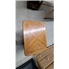 Image 3 : End table21 x 26 x 20"