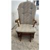Image 5 : Shermag Wooden Glider Rocker with Upholstered Cushions and Spindle Back