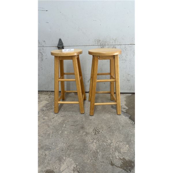 Pair of Wooden Bar Stools with Round Seats and Three Support Rungs