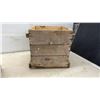 Image 6 : Vintage Wooden Shipping Crate with Molded Pulp Egg Tray Insert and Lid
