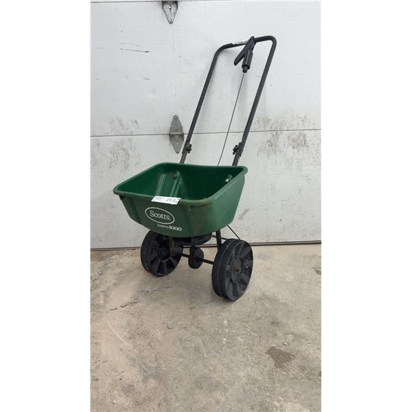 Scotts SpeedyGreen 1000 Broadcast Spreader