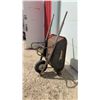 Image 4 : True Temper Single-Wheel Steel Wheelbarrow with Wooden Handles