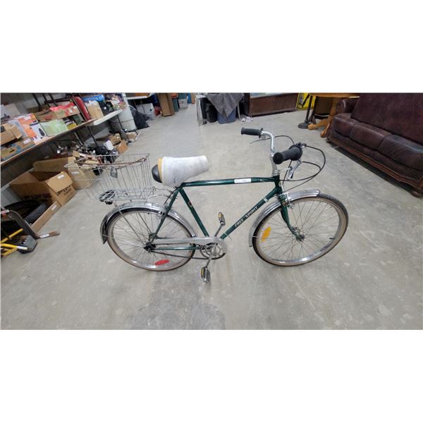 Free Spirit 5-Speed Step-Through Bicycle with Chrome Fenders and Wire Basket 25"