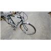 Image 4 : Free Spirit 5-Speed Step-Through Bicycle with Chrome Fenders and Wire Basket 25"