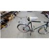 Image 6 : Free Spirit 5-Speed Step-Through Bicycle with Chrome Fenders and Wire Basket 25"