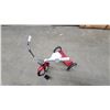 Image 2 : Radio Flyer Classic Red Tricycle with Chrome Handlebars and White Seat