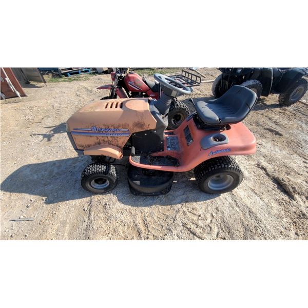 Husqvarna LTH120 Hydrostatic Riding Lawn Tractor 12h.P. 38" Cut N.R.