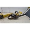 Image 7 : 2xJohn Deere Chainsaws, 30 and a Bigger One