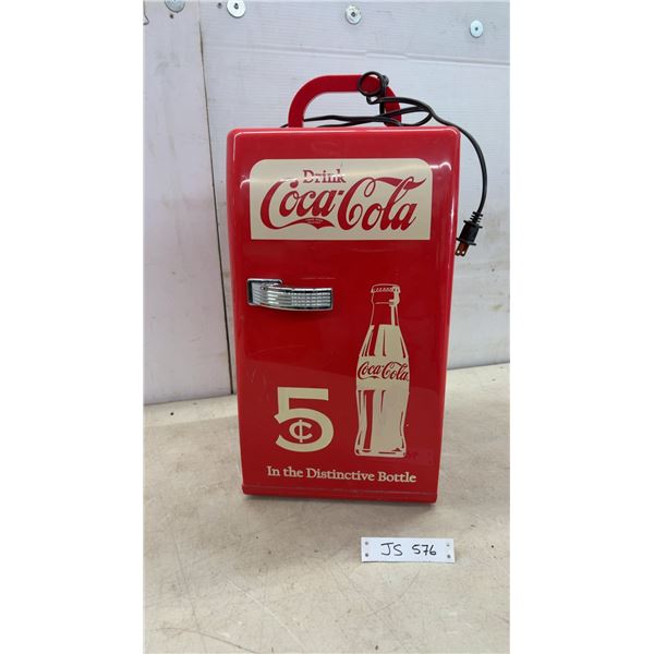Koolatron CCR-12 Coca-Cola Retro Thermoelectric Mini Fridge with AC/DC Power. No 12V Adapter