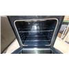 Image 6 : Samsung Stainless Steel Electric Range with Ceramic Glass Cooktop and Self-Clean Oven