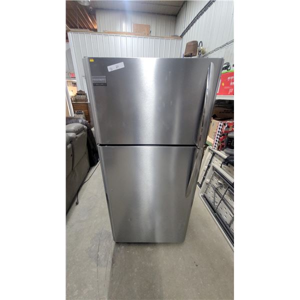 Frigidaire Gallery Stainless Steel Top-Freezer Refrigerator 65 x 29 x 30"