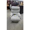 Image 2 : Best Home Furnishings Power Recliner Chair with Wired Remote, Light Gray Fabric New Store Display