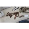 Image 3 : Heavy-Duty Metal Chain with Hooks, Natural-Fiber Utility Rope, Pry Bars, and More