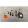 Image 3 : Vintage Corvette Tokens, Key Chains, Hockey Cards, Robot Pin, Lead Cowboy, and More
