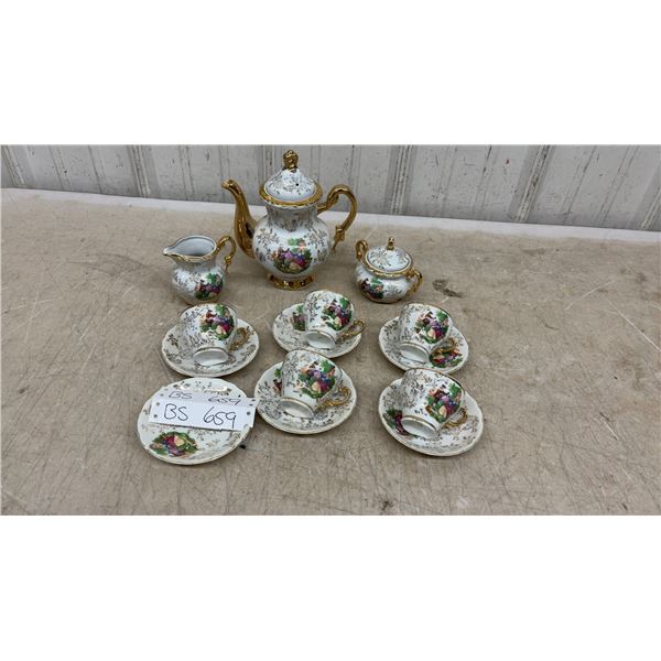 14 Piece China Tea Set