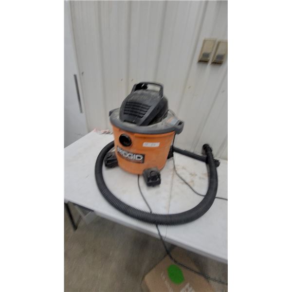 Ridgid Wet/Dry Shop Vacuum with Hose