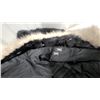 Image 6 : Essofres Furs Fox Fur Stole and Black Fur Stoles