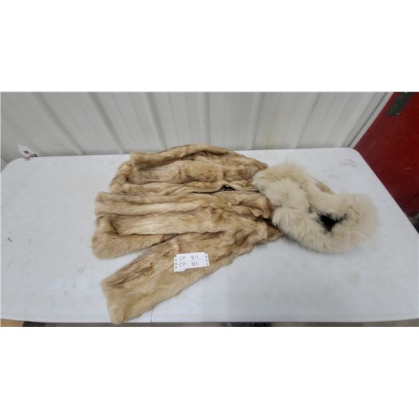 Vintage Light Brown Fur Coat with Zipper Closure and Fluffy Fur Collar