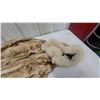 Image 2 : Vintage Light Brown Fur Coat with Zipper Closure and Fluffy Fur Collar