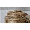 Image 4 : Vintage Light Brown Fur Coat with Zipper Closure and Fluffy Fur Collar