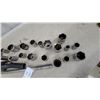 Image 2 : 3/4"-Inch Drive Ratchet with Chrome Sockets in Assorted Sizes, 6 and 12-Point, and More