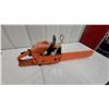 Image 6 : Husqvarna 266 SE Gas-Powered Chainsaw with Bar Cover
