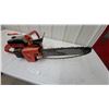 Image 4 : Homelite XL-12 Gas-Powered Chainsaw
