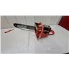 Image 5 : Homelite XL-12 Gas-Powered Chainsaw