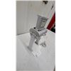 Image 3 : L.Comb No. 4 Manual Food Shredder/Grater with Table Clamp