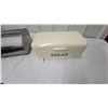 Image 2 : Cream Retro-Style Bread Box with Stainless Steel Roll-Top Bread Box