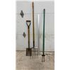 Image 1 : D-Handle Square-Point Shovel, Pitchfork, Cultivator, and More