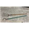 Image 3 : D-Handle Square-Point Shovel, Pitchfork, Cultivator, and More