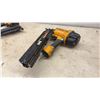 Image 4 : 2 Bostitch F21PL 21-Degree Full Round Head Framing Nailers