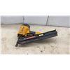Image 5 : 2 Bostitch F21PL 21-Degree Full Round Head Framing Nailers